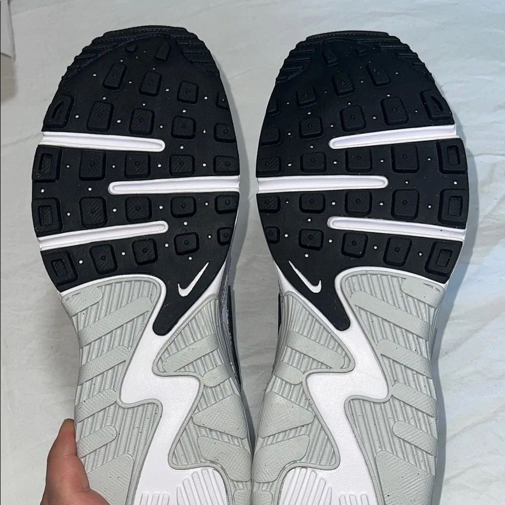 Nike Air Max Excee Womens Neakers - Picture 5 of 7